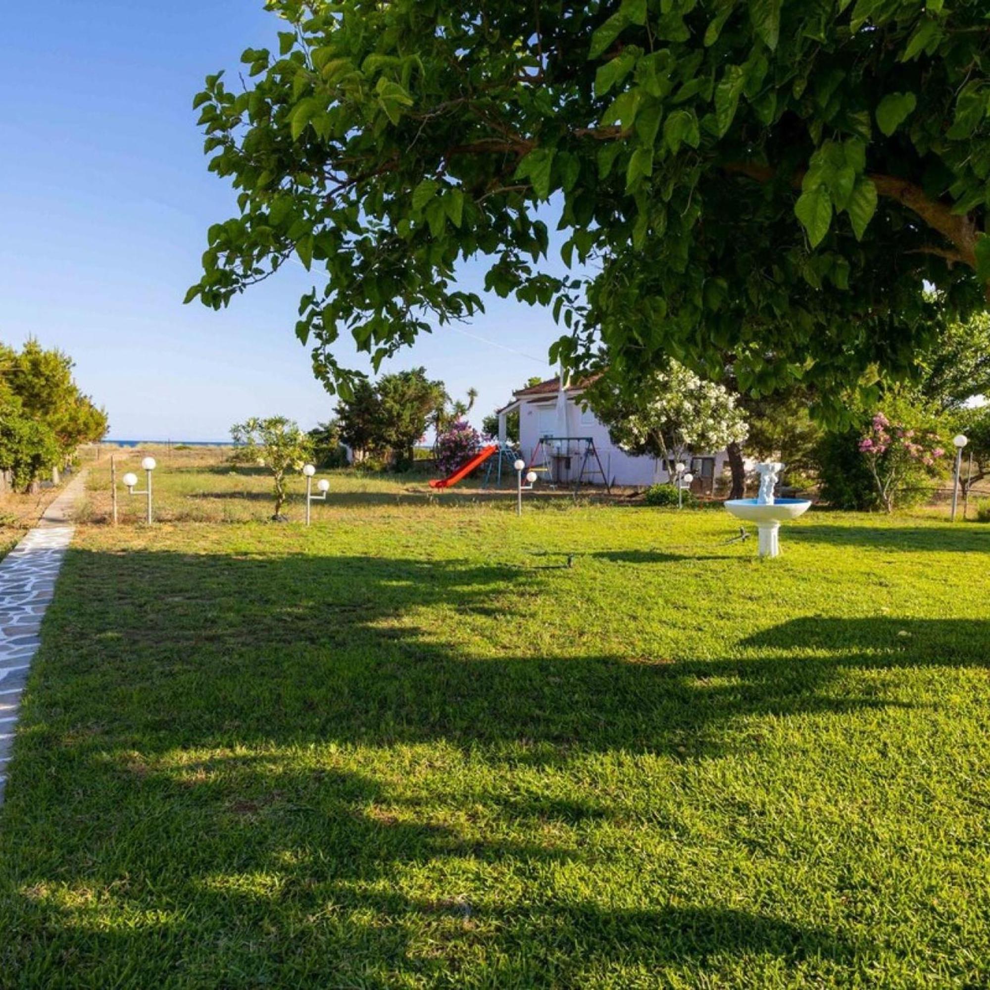 Вилла Seaside Retreat For Families And Pets Мессиния Экстерьер фото